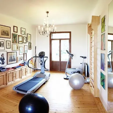 Villa Bastia Sleeps 11 Rovolon