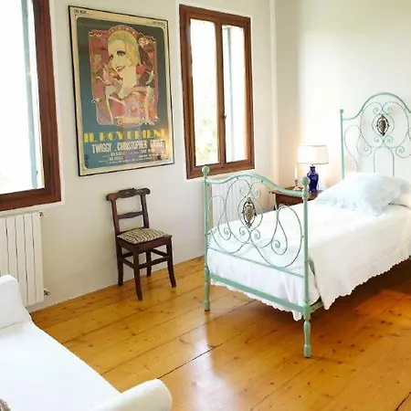 Bastia Sleeps 11 *