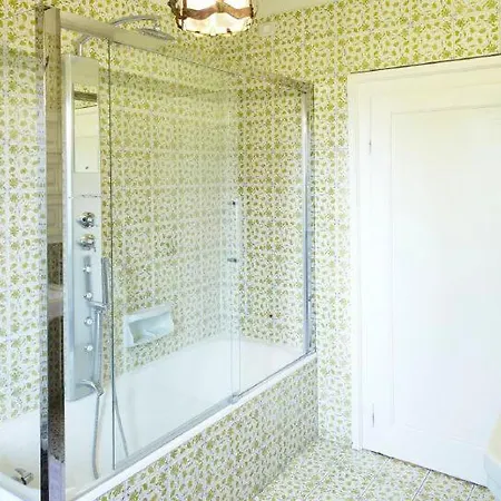 Bastia Sleeps 11 Villa Rovolon
