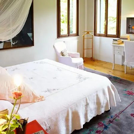 Villa Bastia Sleeps 11 Rovolon